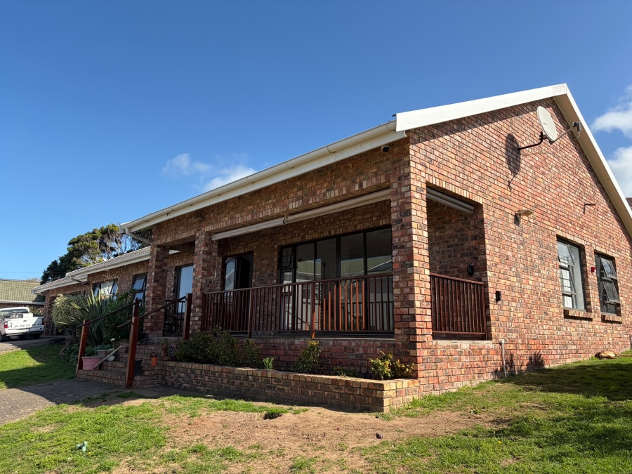 4 Bedroom Property for Sale in Forest Downs Eastern Cape